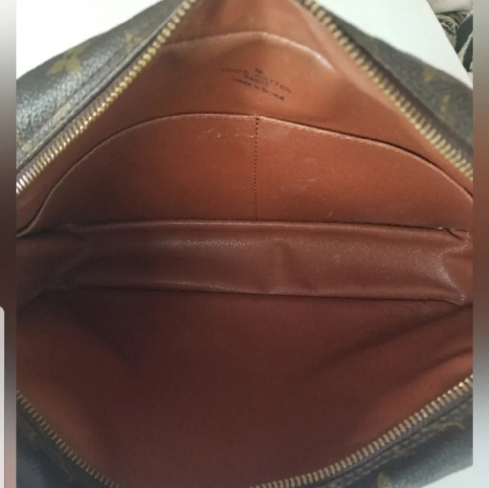 Louis Vuitton Vintage Purse Clutch (PRICE IS FINAL) - Picture 5 of 5